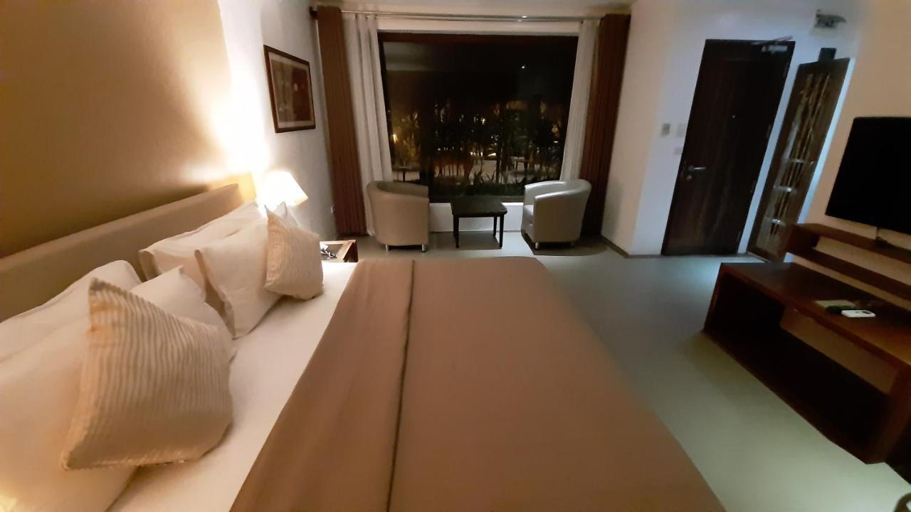 Urban Sands Hotel Iloilo Bagian luar foto