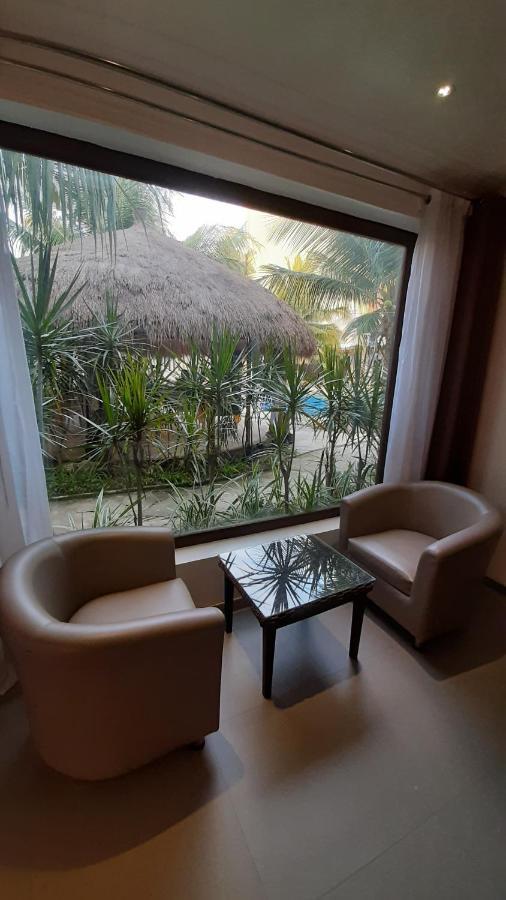 Urban Sands Hotel Iloilo Bagian luar foto