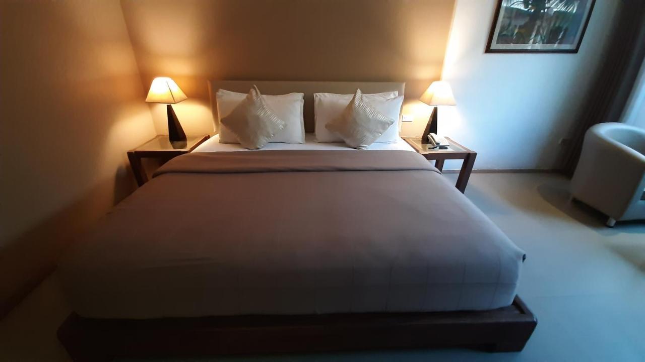 Urban Sands Hotel Iloilo Bagian luar foto