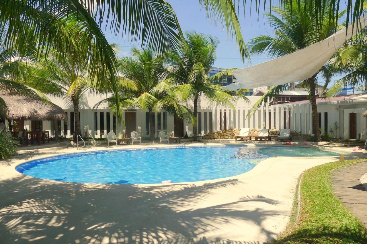 Urban Sands Hotel Iloilo Bagian luar foto