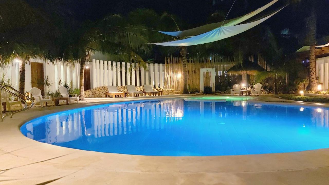 Urban Sands Hotel Iloilo Bagian luar foto