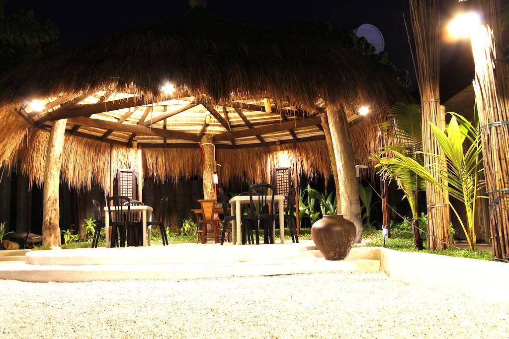 Urban Sands Hotel Iloilo Bagian luar foto