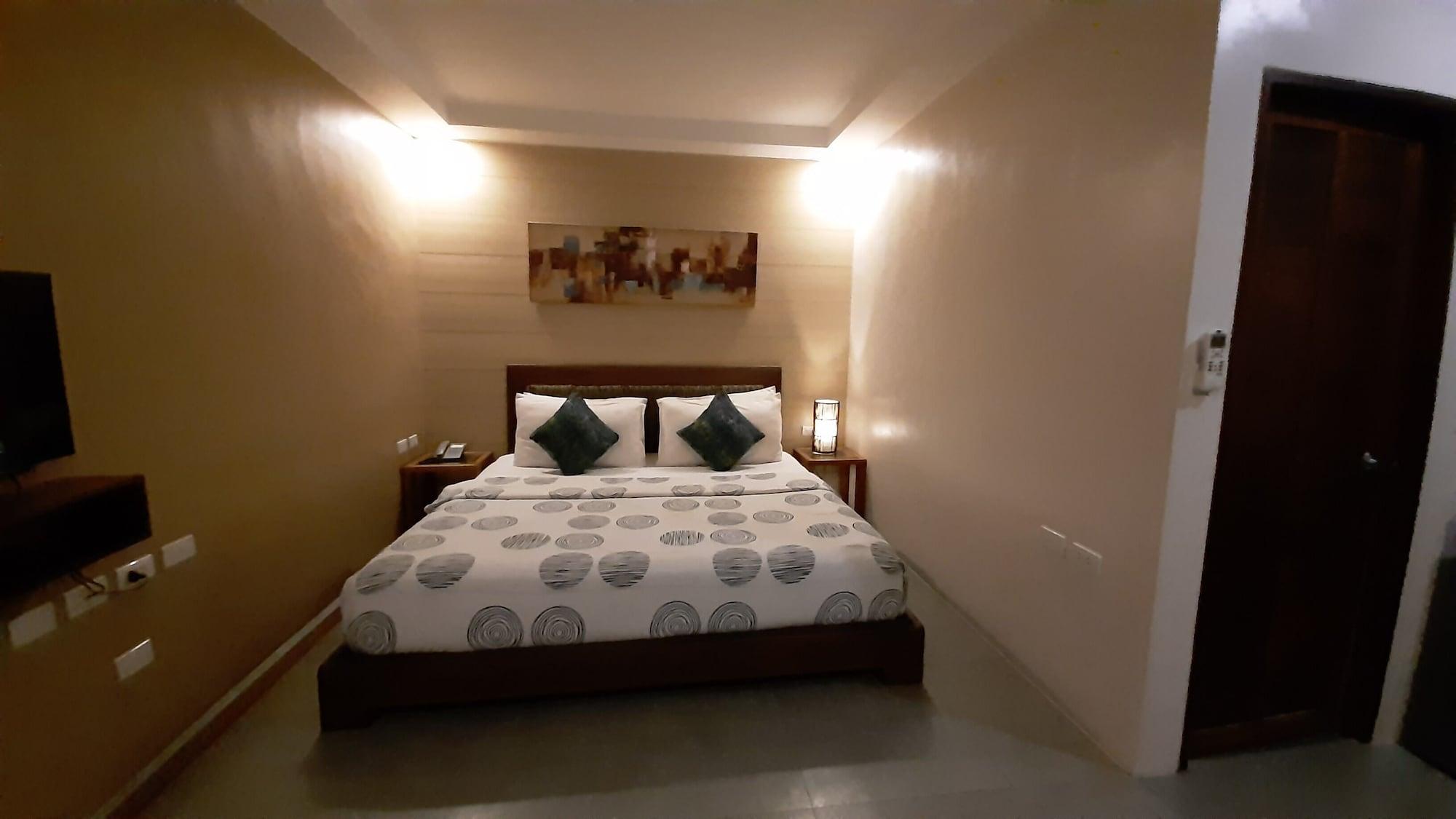 Urban Sands Hotel Iloilo Bagian luar foto