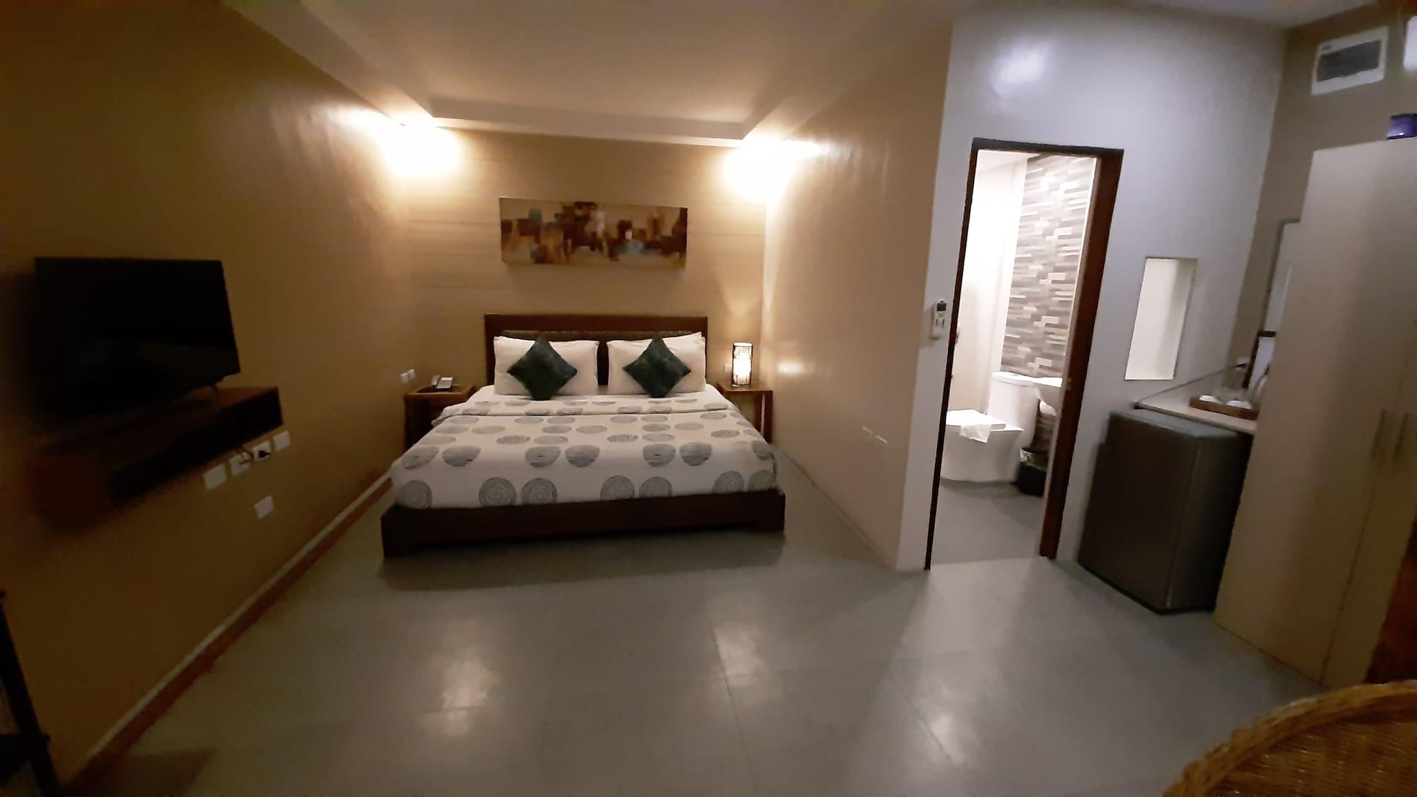Urban Sands Hotel Iloilo Bagian luar foto