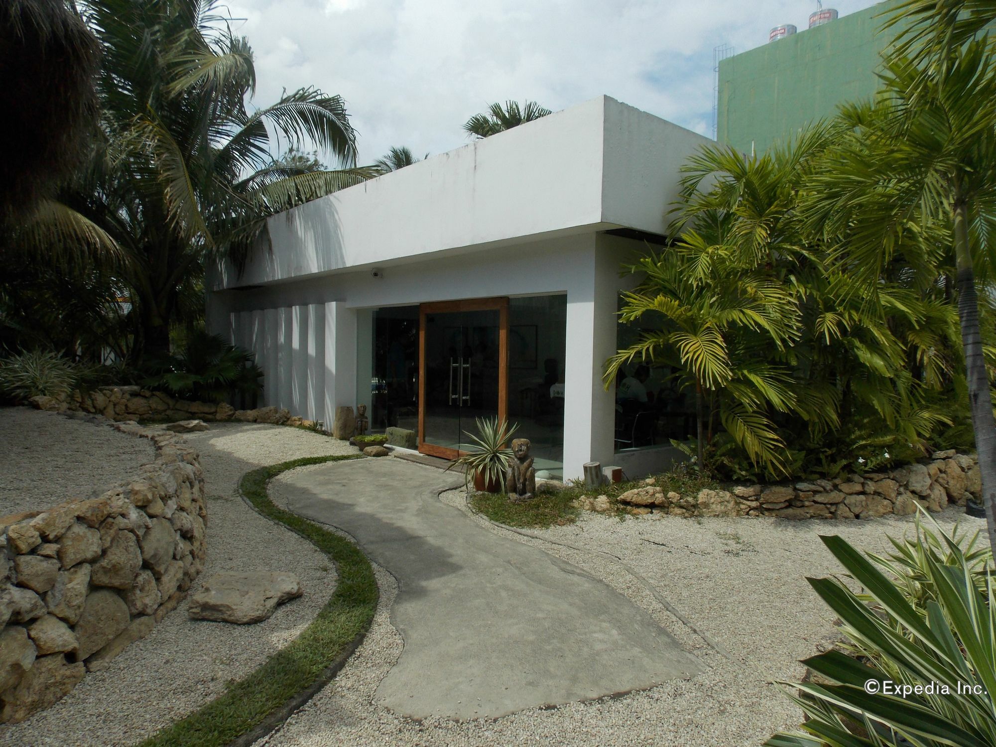 Urban Sands Hotel Iloilo Bagian luar foto